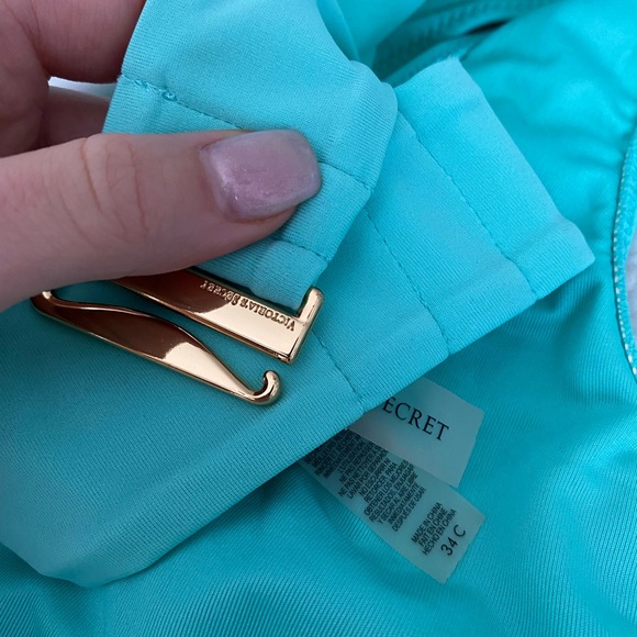 Teal Victoria’s Secret bikini, top 34C and bottom size medium - Picture 2 of 5